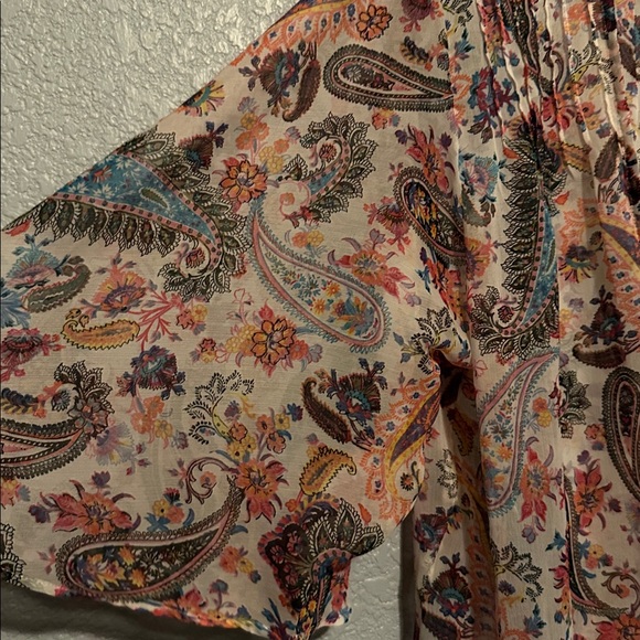 American Eagle Floral Paisley Kimono - Picture 5 of 6